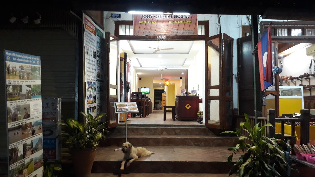 Tony Central Hostel Luang Prabang Exteriör bild